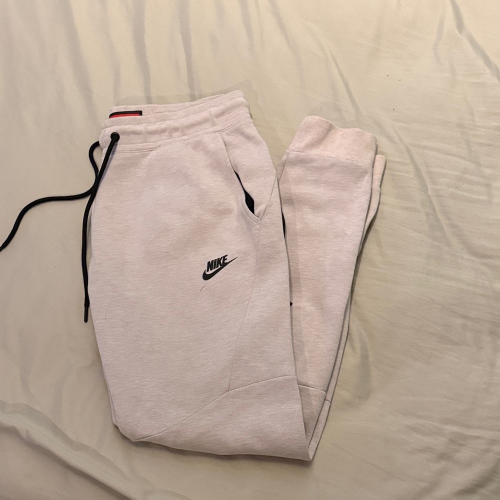 Nike Tech Light PinkJoggers